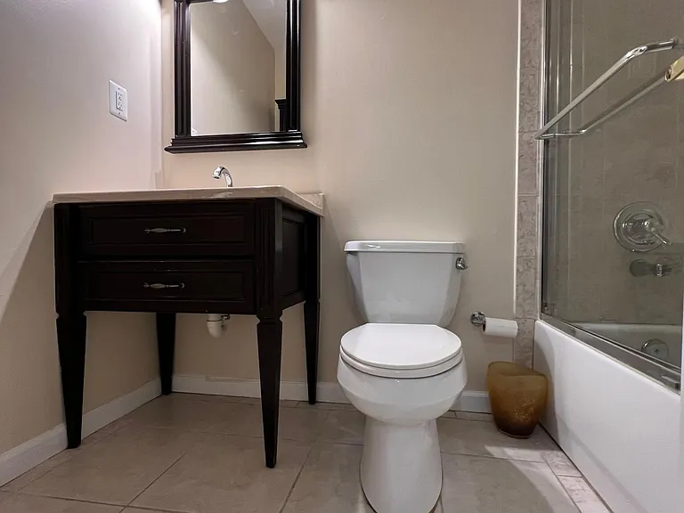 126 Adams St NW #3 — Photo 10