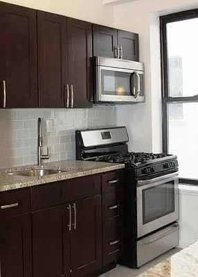 Rented by Excelsior Realty Services | media 27