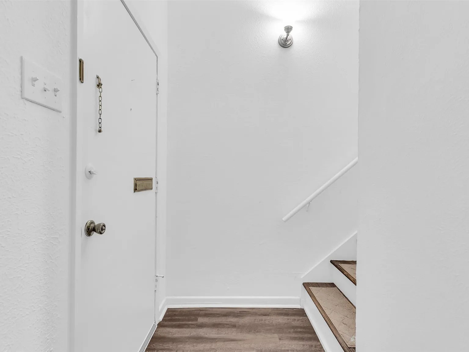 2 bed, 2.5 bath, 1320 sqft, $2,500 — Photo 4