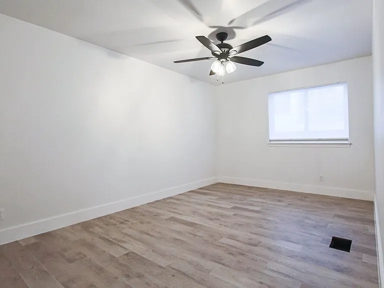 4407 Cole Ave — Photo 17