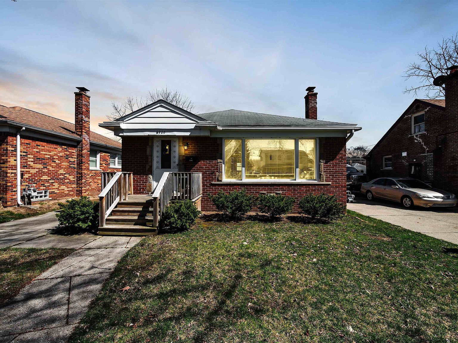 6920 N Silvery Ln, Dearborn Heights, MI 48127 Zillow