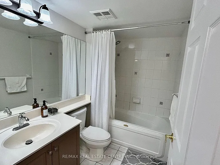 35 Kingsbridge Garden Cir #1804 — Photo 12