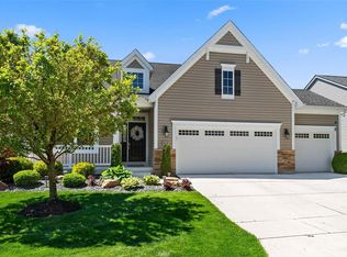 712 Magnolia Trails Ln, Saint Peters, MO 63376