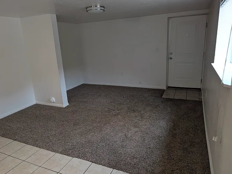 867 E Vine St #867 — Photo 12