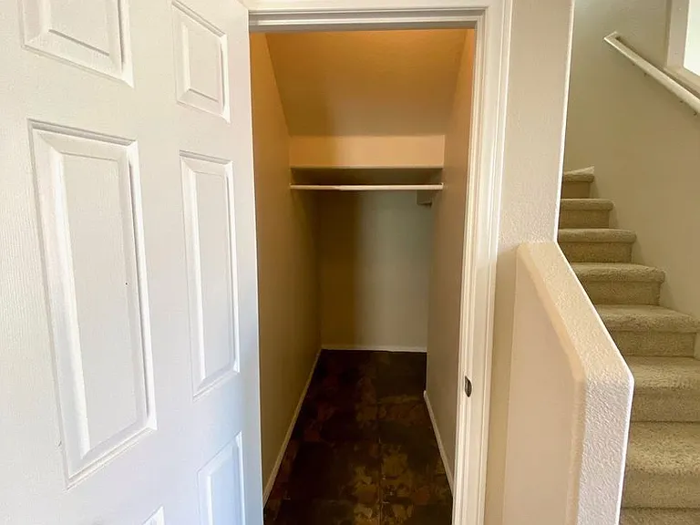 2324 Cockatoo Dr — Photo 12
