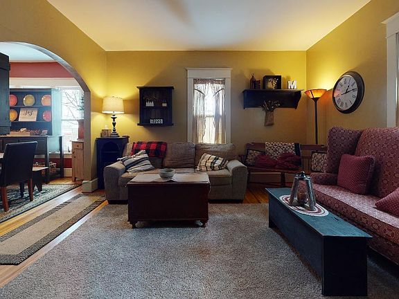 4th image of 324 Lowe St