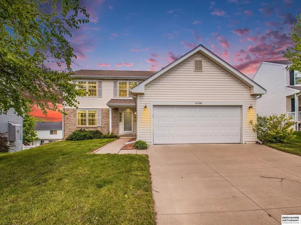 14766 Boyd St, Omaha, NE 68116