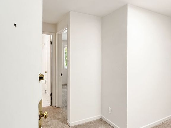 4th image of 1206 Queen Anne Ave N #106