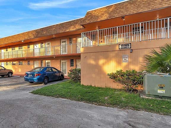 2nd image of 19105 NE 2nd Ave APT 2118