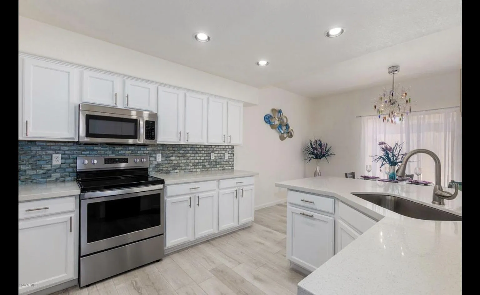 8368 W Salter Dr — Photo 1
