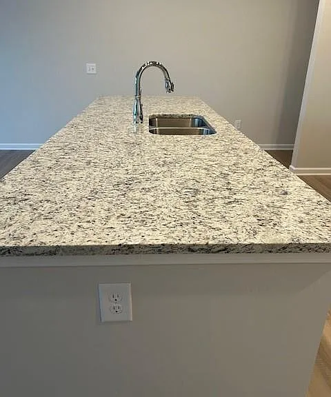 400 Whitetail Cir — Photo 5