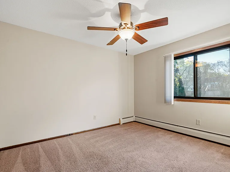 2166-4 bedroom 2