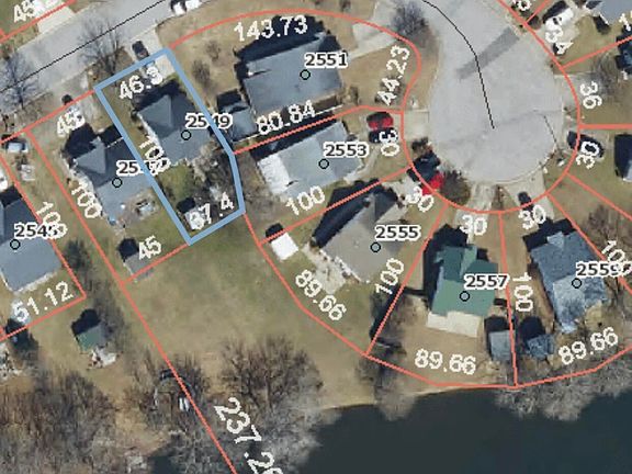 2nd image of 2549 Pond Drive N