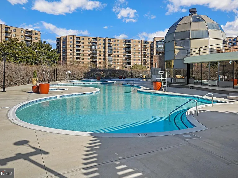 8350 Greensboro Dr #403 — Photo 31