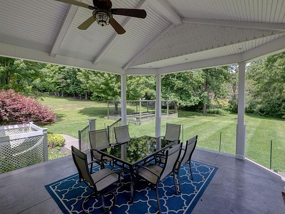 5th image of 324 Heritage Farm Rd