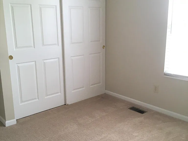 Bedroom 2 picture 2