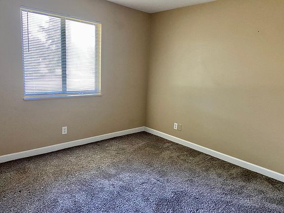 5th image of 376 Hope Ave #5
