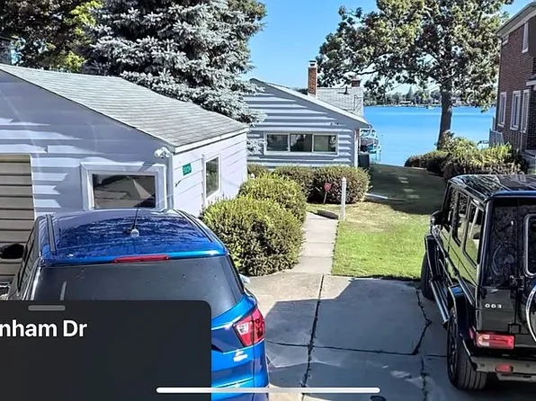 5224 Durnham Dr, Waterford, MI 48327