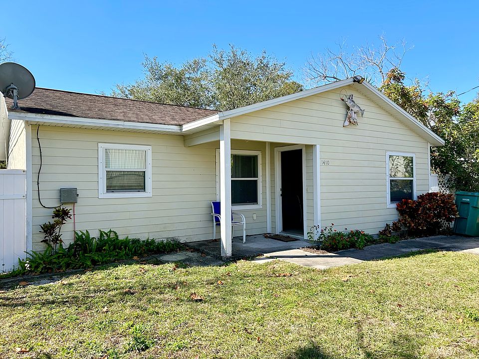 Front yard and house. Single car driveway.