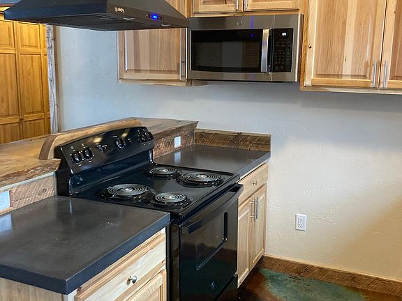 5th image of 596 Iowa Ave Unit 1