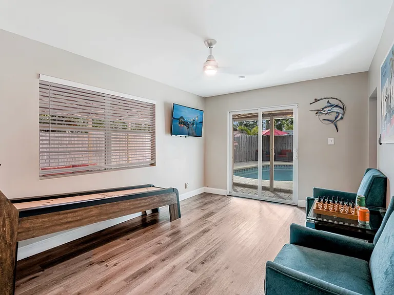 3190 NE 13th Ave — Photo 20