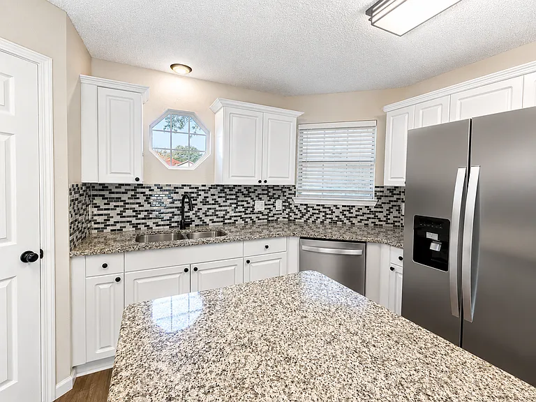 2722 Shalimar Dr — Photo 5