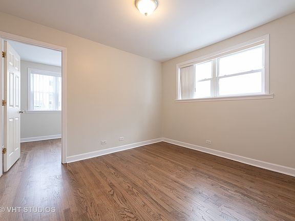 2nd image of 2636 W Foster Ave APT 104