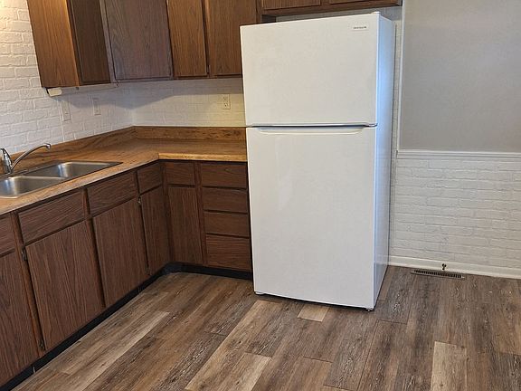 3rd image of 2349 Anna Ave