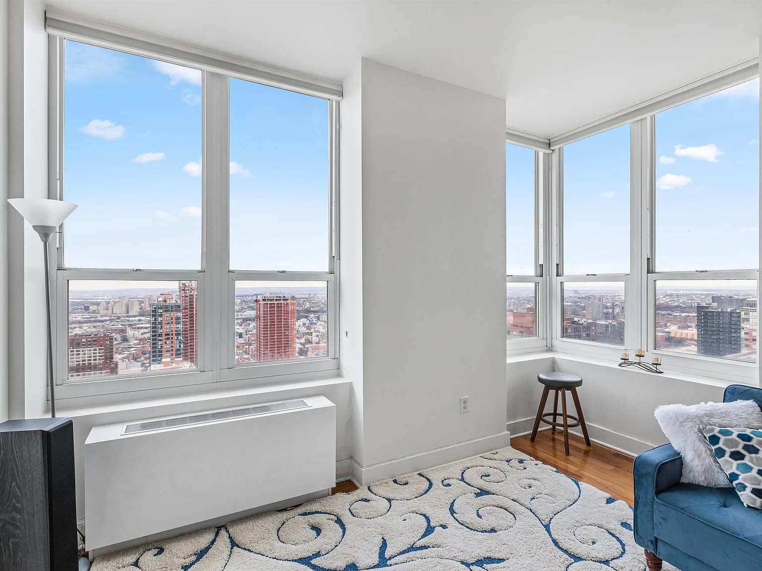 88 Morgan — Photo 2