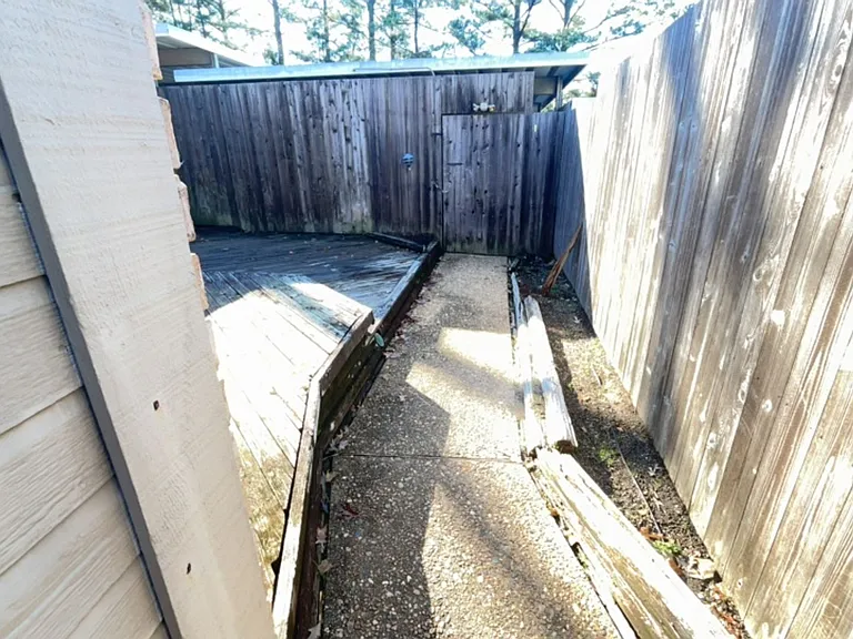 1509 Bent Tree Ln — Photo 17