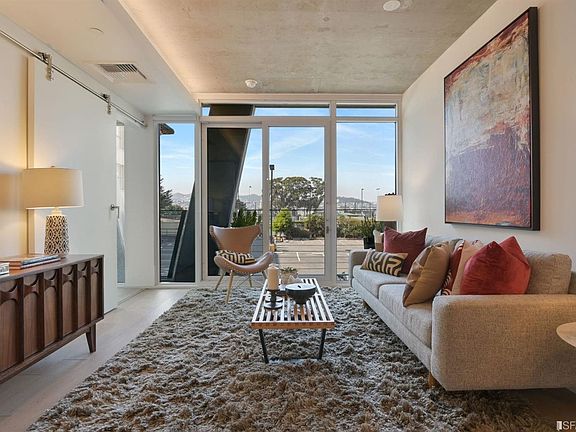 3rd image of 338 Potrero Ave #409
