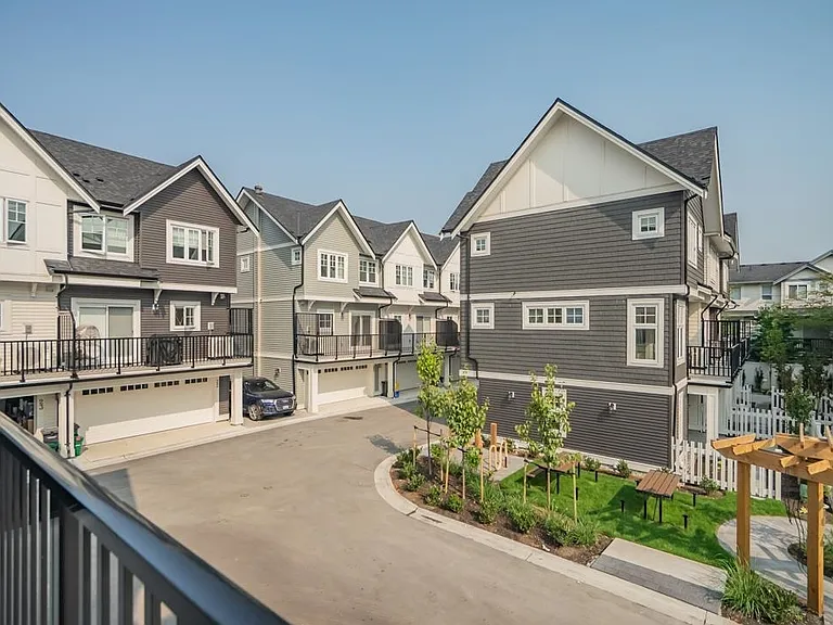 8620 Railway Ave #15 — Photo 17
