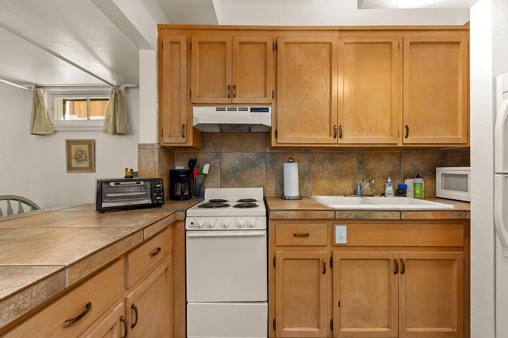 712 N 8th St #7 Boise ID 83702 — Photo 4