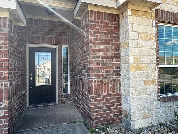 4th image of 1816 Olive Ln