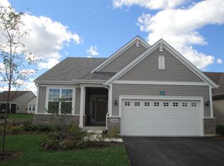 2932 Hillcrest Cir, Naperville, IL 60564