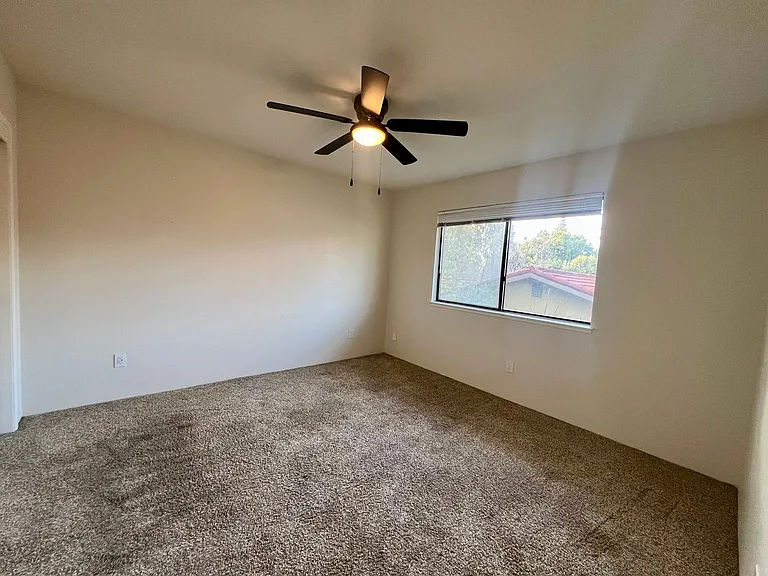5170 Riverside Blvd — Photo 16