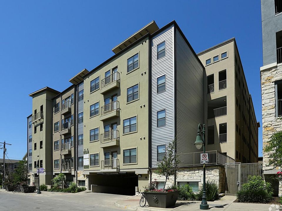 1st image of 2502 Leon St APT 212