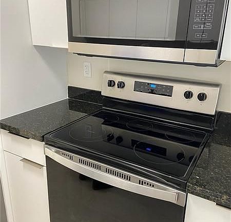 4th image of 6540 NE 18th Ave APT 306