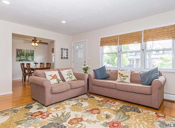 3rd image of 1015 Whittier Ave
