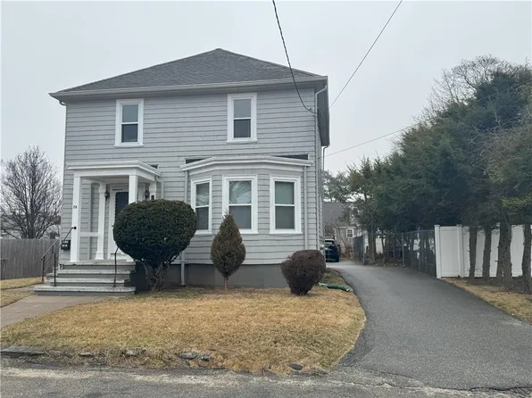 28 Hans St, Cranston, RI 02910