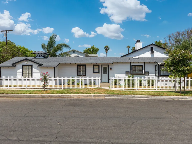 4901 Ethel Ave — Photo 49