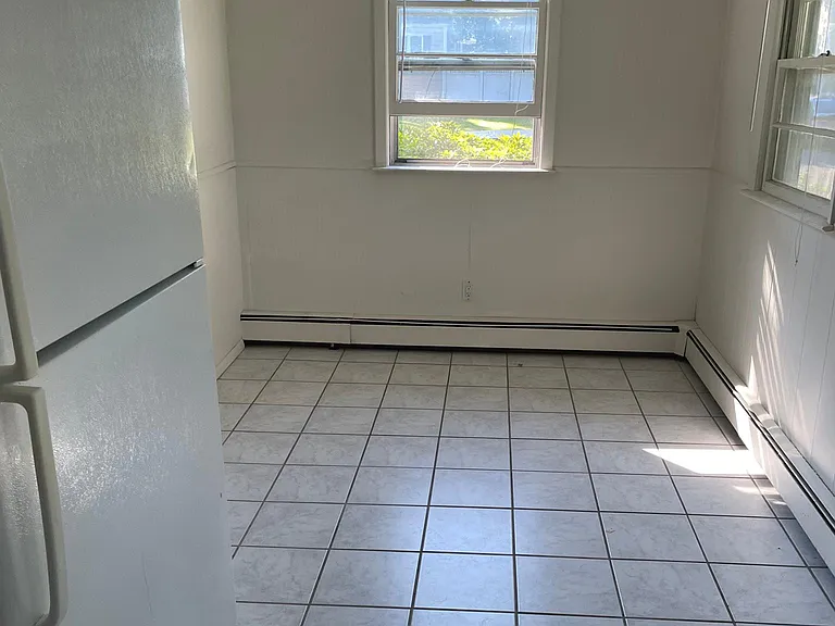 28 Warner Ln #1 — Photo 1
