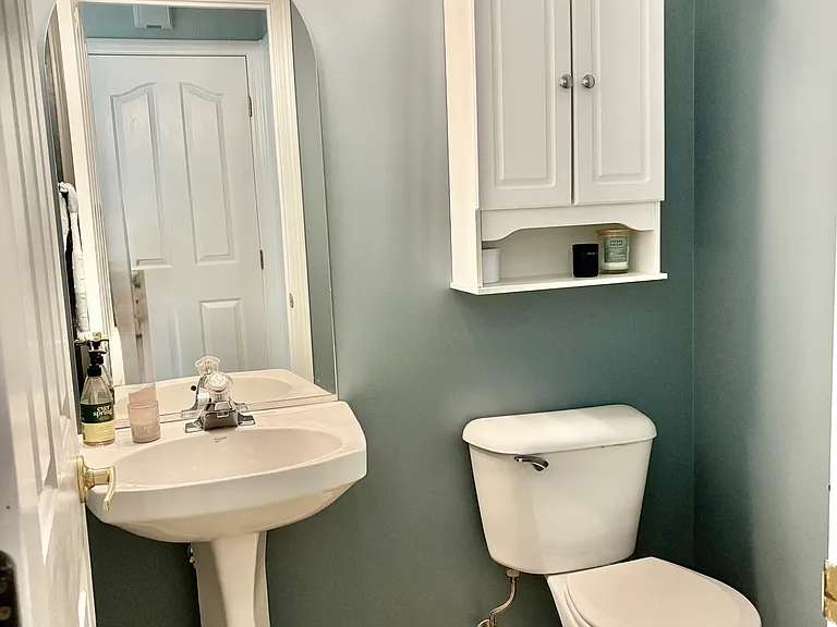 23277 Sharon Dr — Photo 5