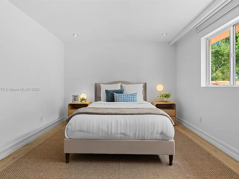 575 Bay Point Rd — Photo 17