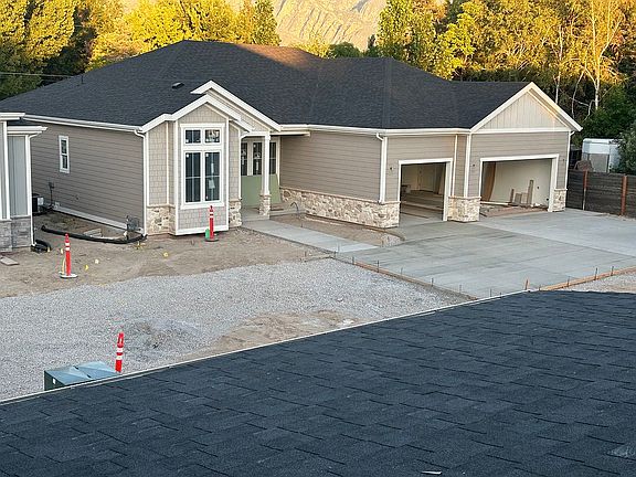 2nd image of 5993 S Belview Ave