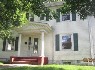 8 Manor Rd, Paterson, NJ 07514