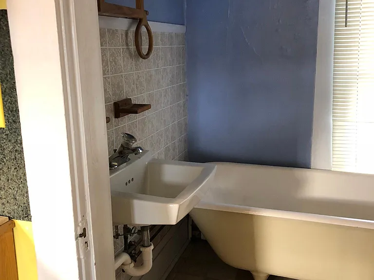 60 Pleasant St #C — Photo 11