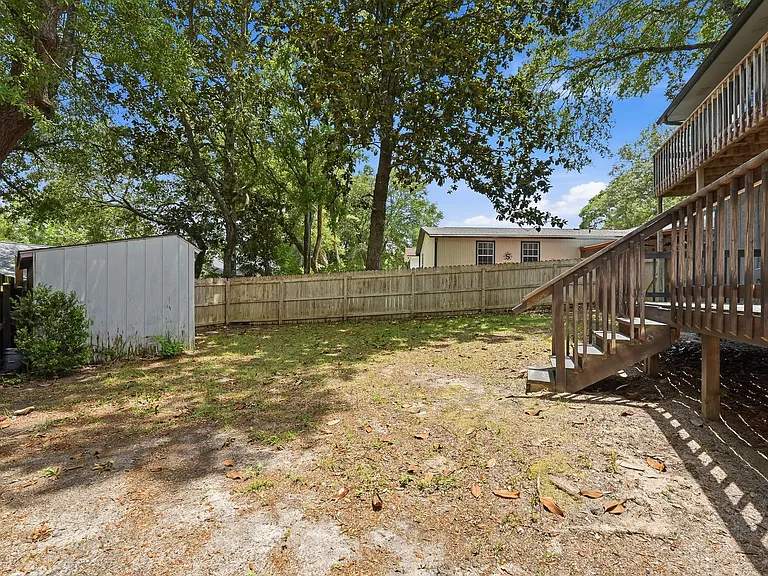 519 Matthew St — Photo 47