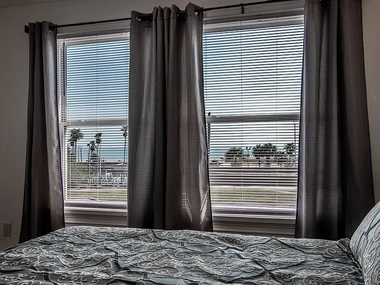 1117 Ocean Dr E #A — Photo 39