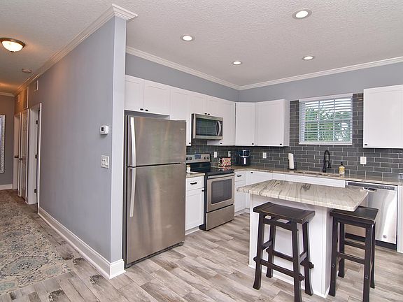 5th image of 1414 Highland Blvd